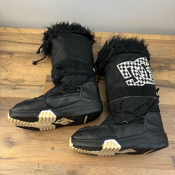 DC Shoes Dc Black White Waterproof Faux Fur Cold Weather Winter